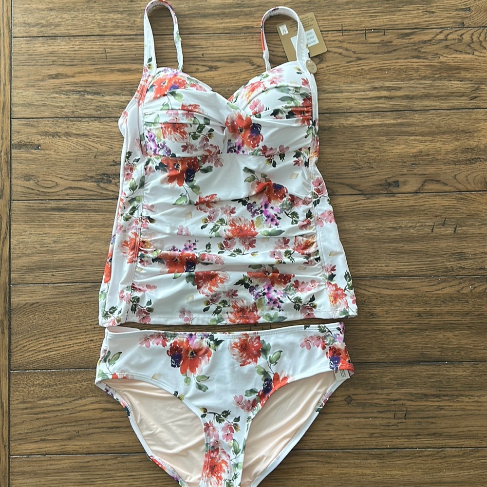 Nip Tuck tankini swimsuit NWT US sz 10. White floral adjustable straps. Ruched